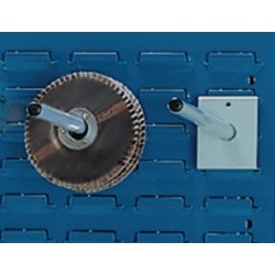 Support universel longueur 150 mm rond D. 16 mm pour panneaux perforés à fentes BOTT