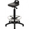 Assis debout, mousse polyuréthane intégrée, réglage de la hauteur d'assise 570-820 mm, base étoile Ku, repose-pieds et patins de sol